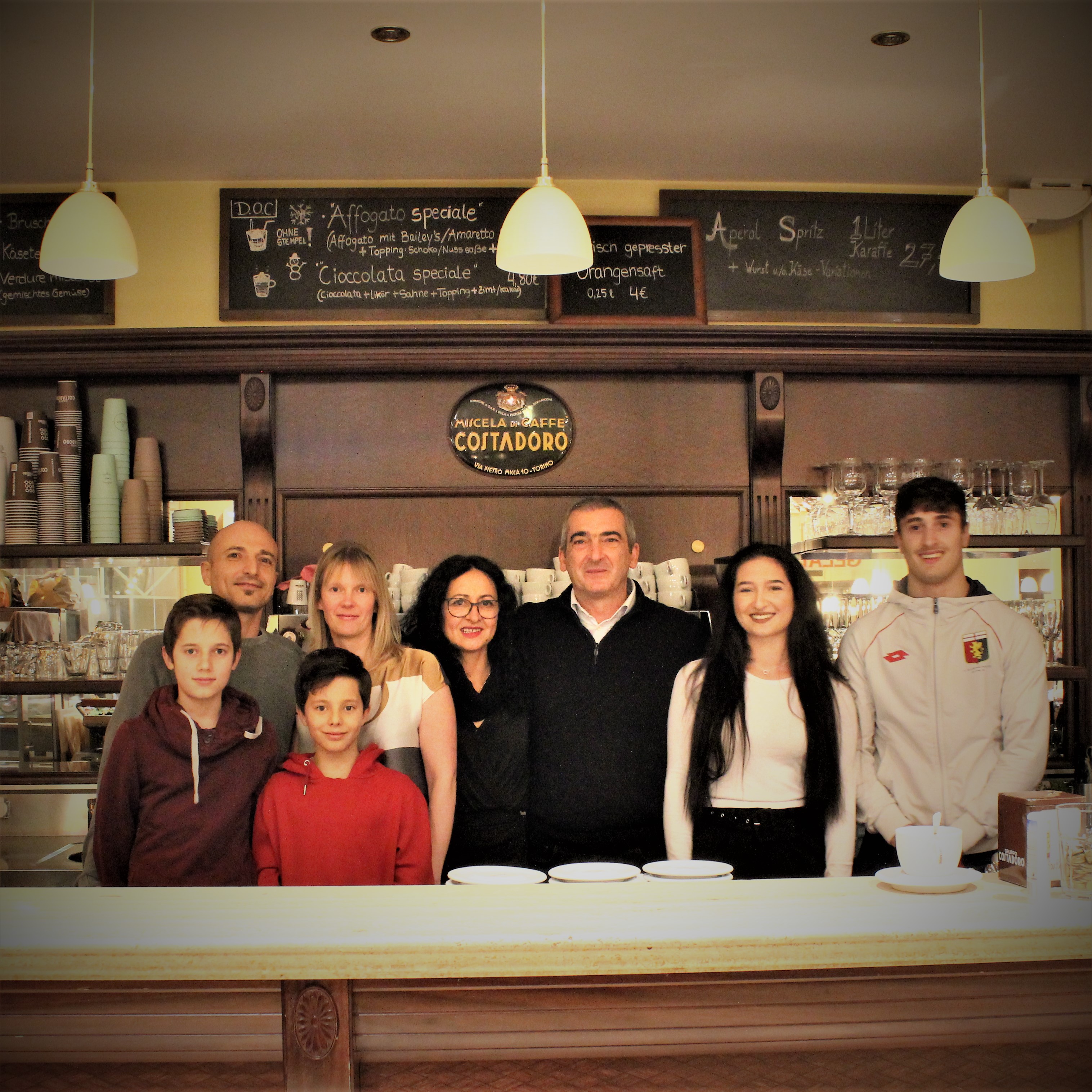 Bar DOC family enjoying gelato