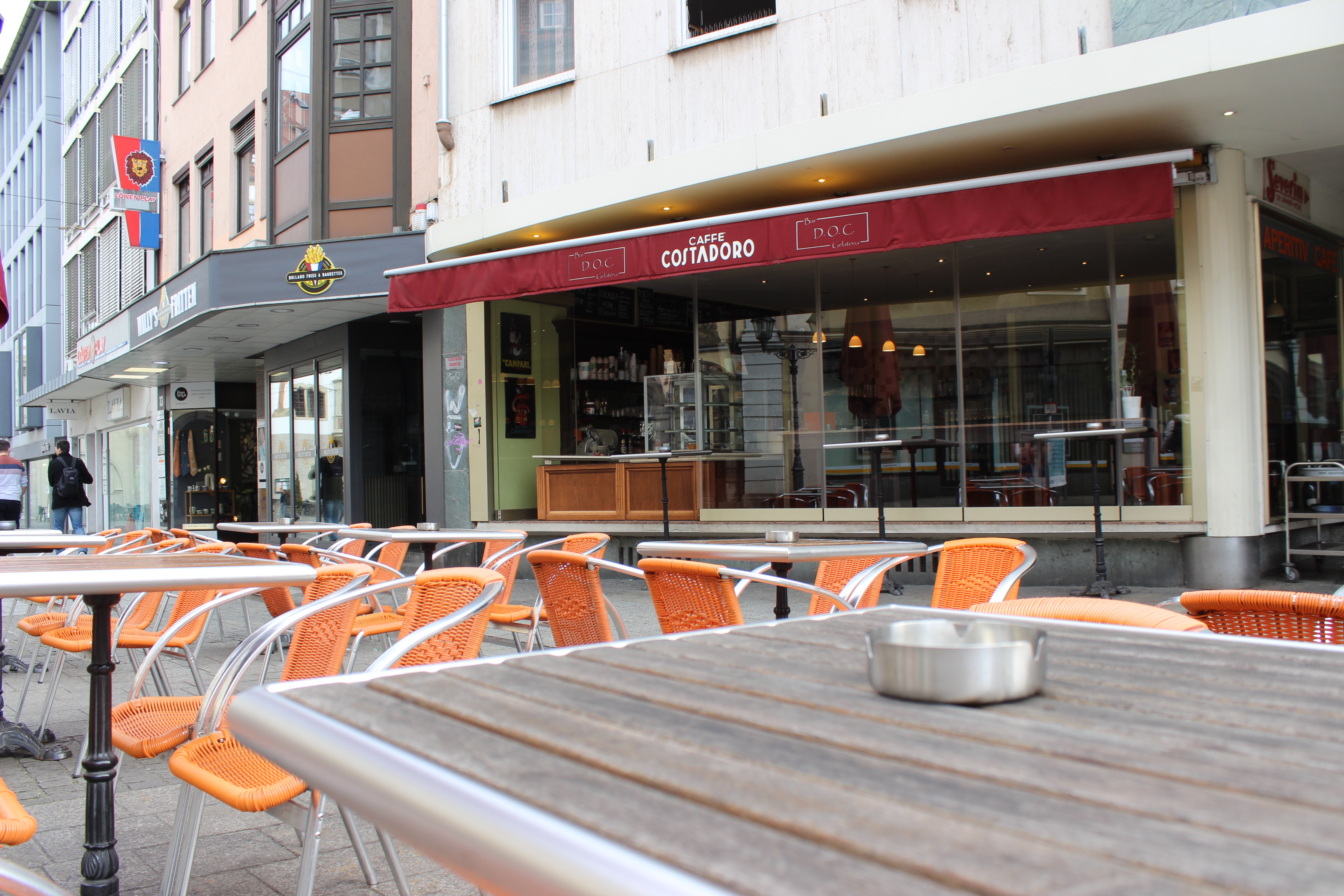 Bar DOC facade terrace view