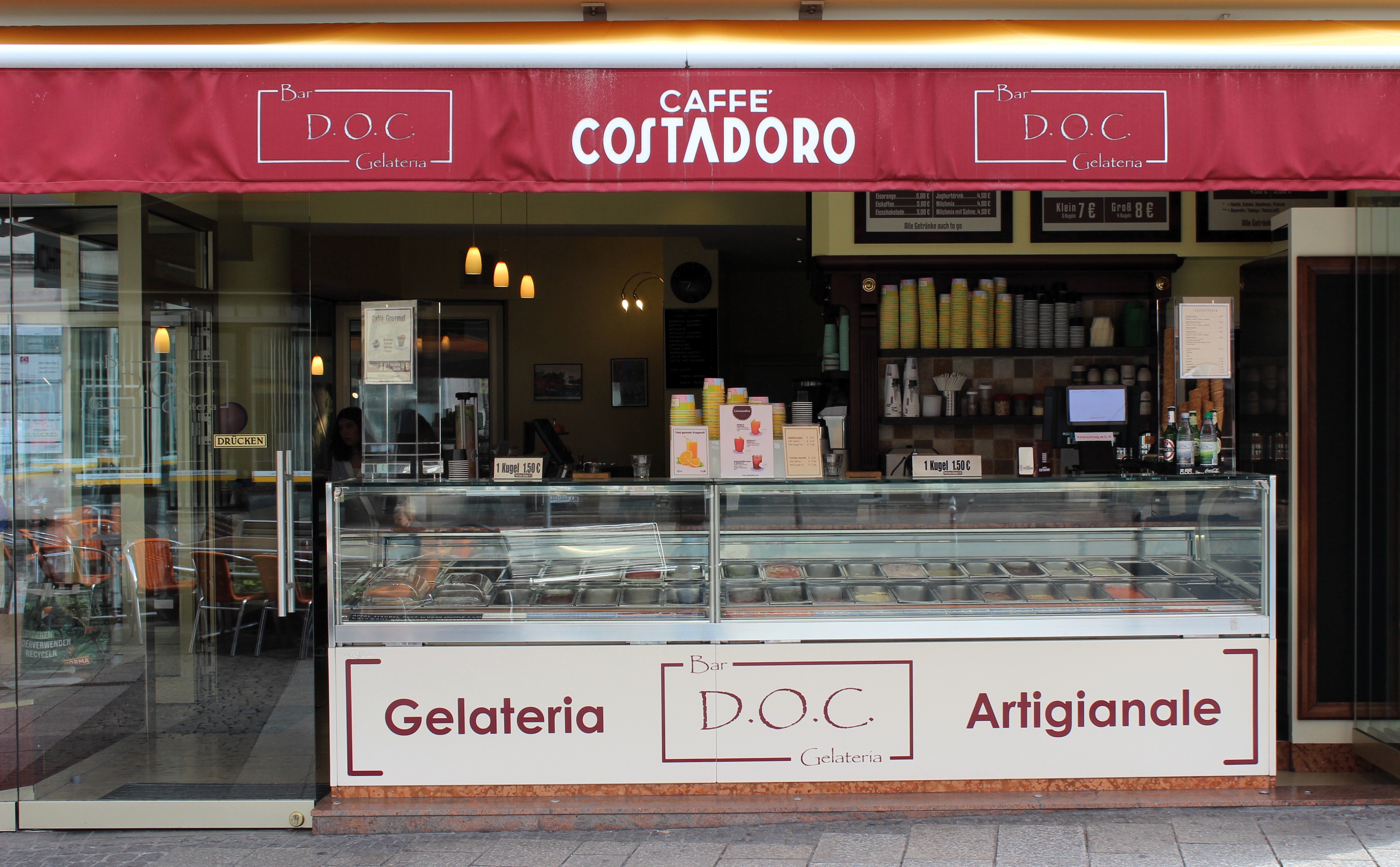 Warm inviting Italian ice bar